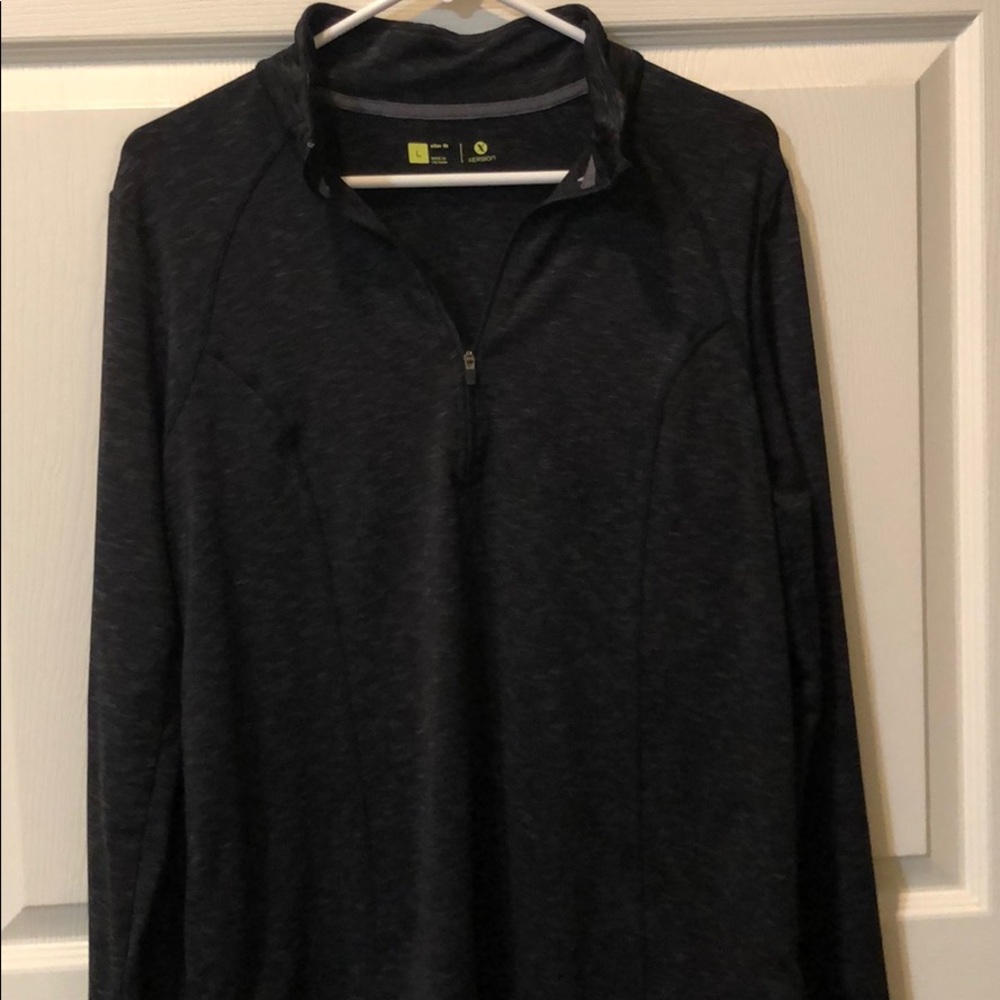 Women’s Large athletic top